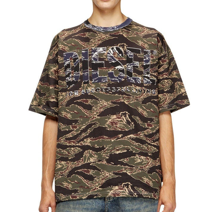 Camo T-shirt with camo logo